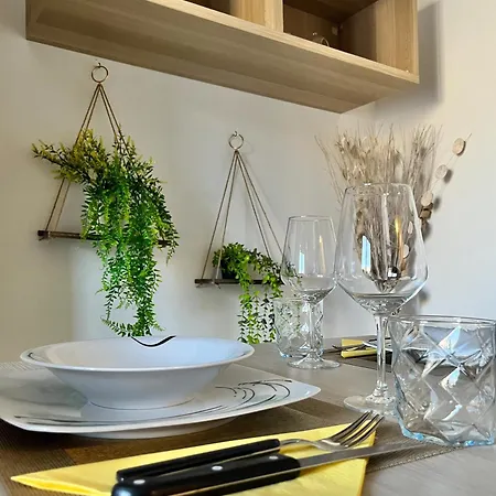 The Lake-side Corner Apartment Como